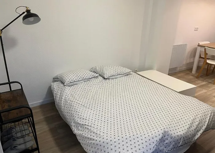 L Ermitage 4 Couchages Avec Terrasse Et Jardin, A 7 Kms De Metz * Lessy